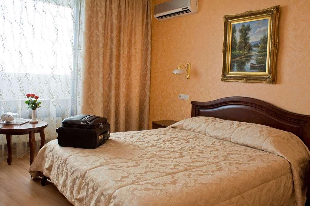 Salute Hotel Kyjev Pokoj fotografie